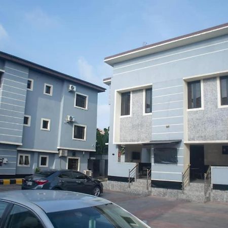 Kay Luxury Suites Uyo Exterior foto