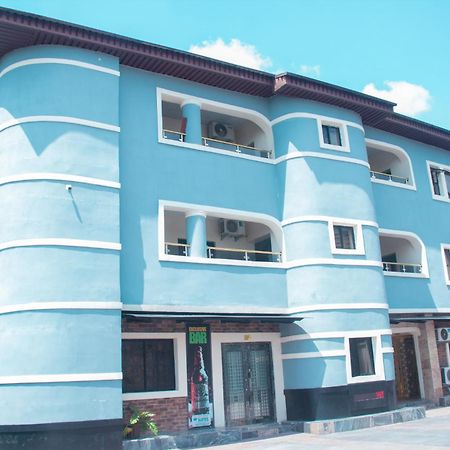 Kay Luxury Suites Uyo Exterior foto